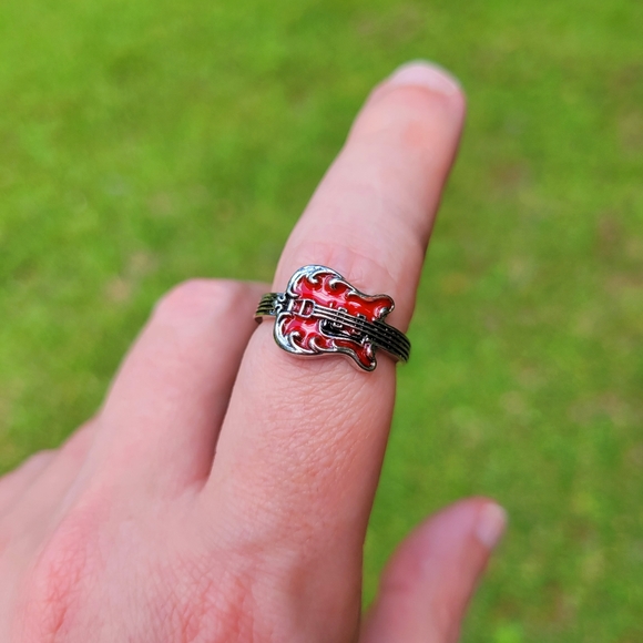 Red Guitar Hard Rock Elvis Presley TCB 925 Silver Ring - Picture 4 of 16